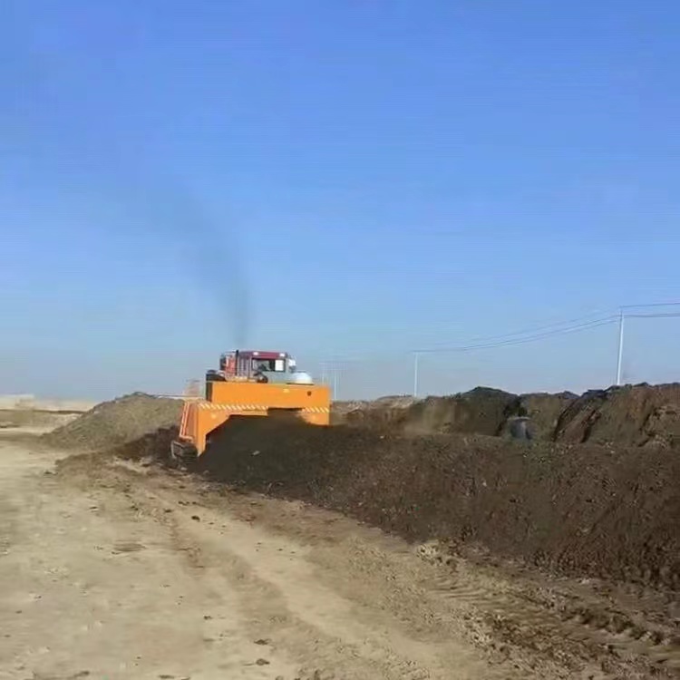 履带翻推机来处理养殖场的猪粪可以吗？
